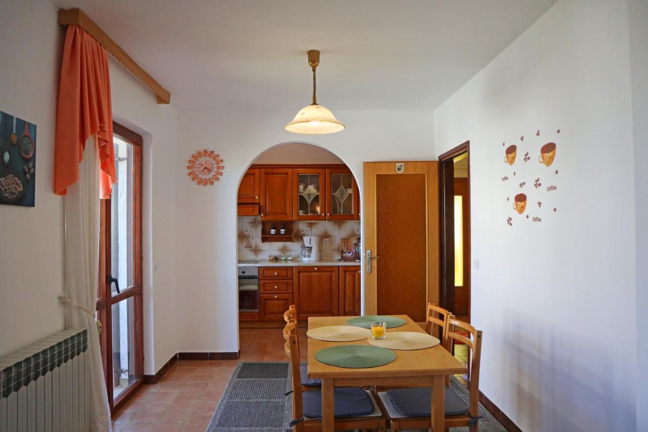 דירות Tar-Vabriga Apartman Slavko מראה חיצוני תמונה
