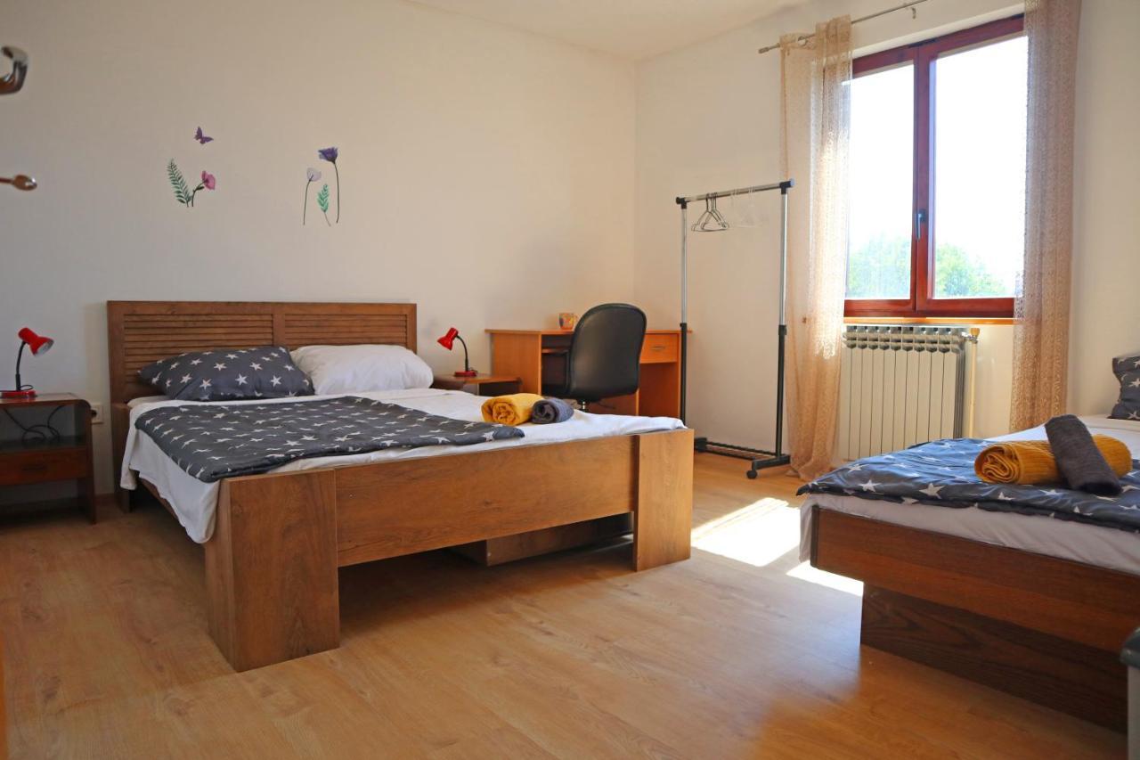 דירות Tar-Vabriga Apartman Slavko מראה חיצוני תמונה