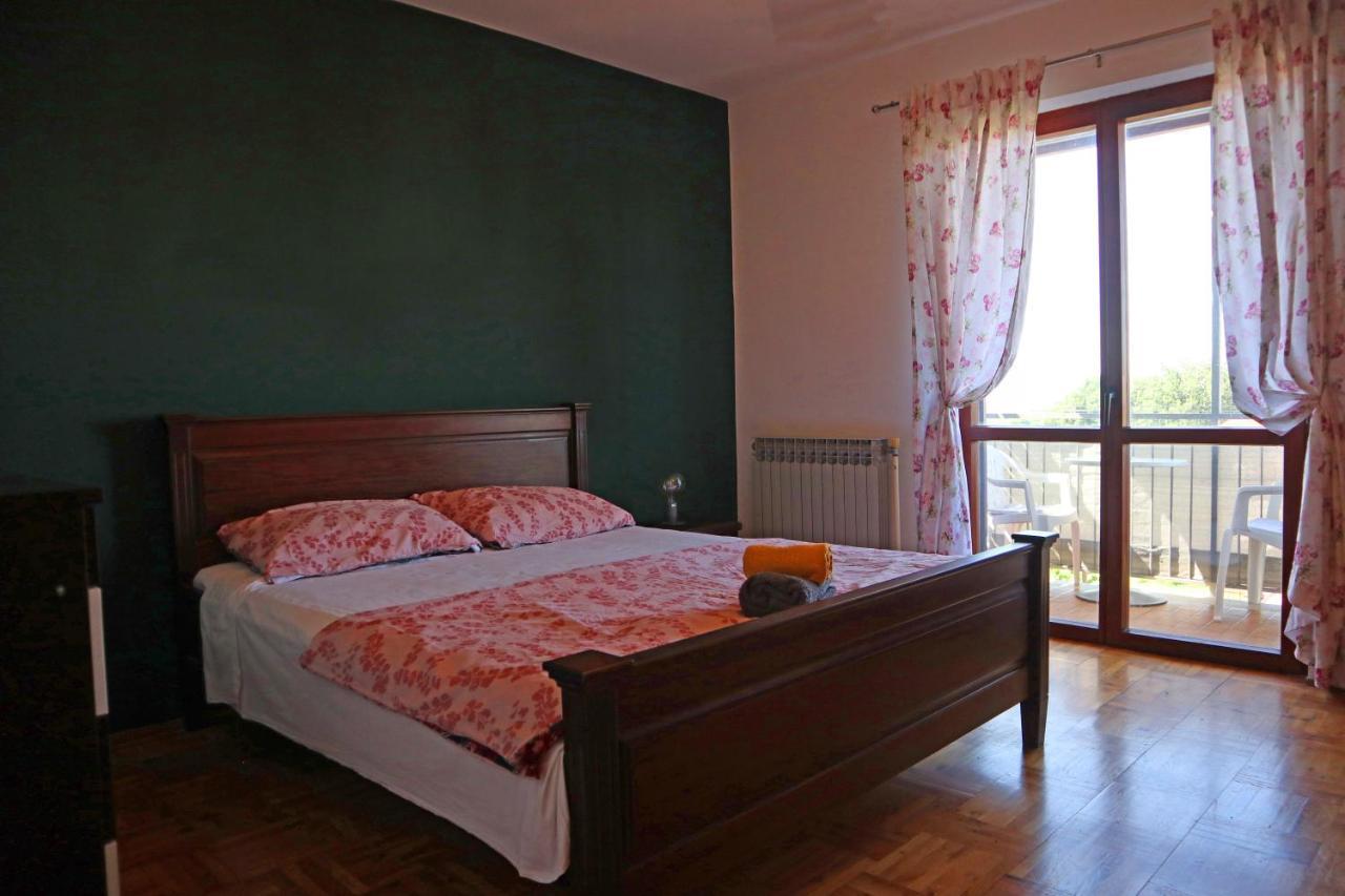 דירות Tar-Vabriga Apartman Slavko מראה חיצוני תמונה