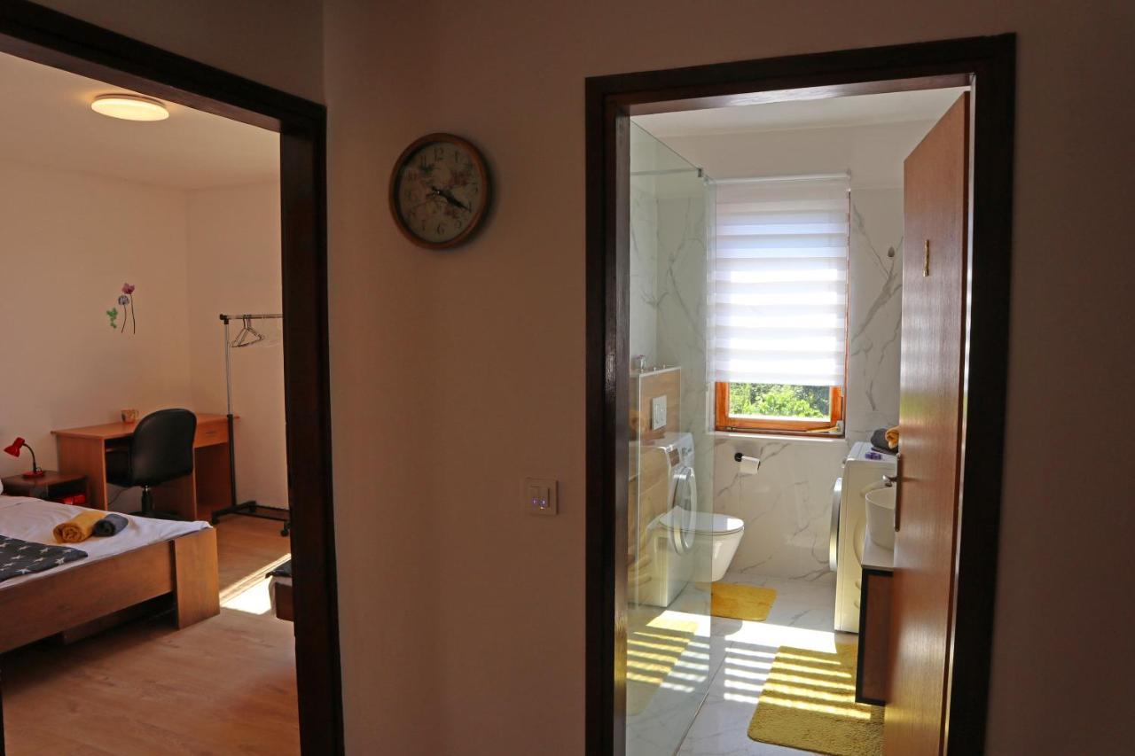 דירות Tar-Vabriga Apartman Slavko מראה חיצוני תמונה