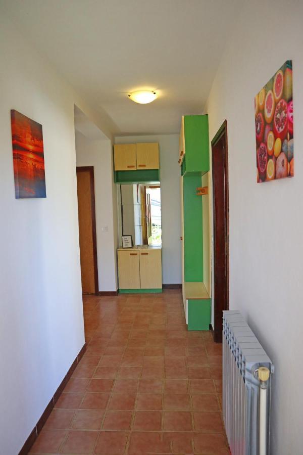 דירות Tar-Vabriga Apartman Slavko מראה חיצוני תמונה